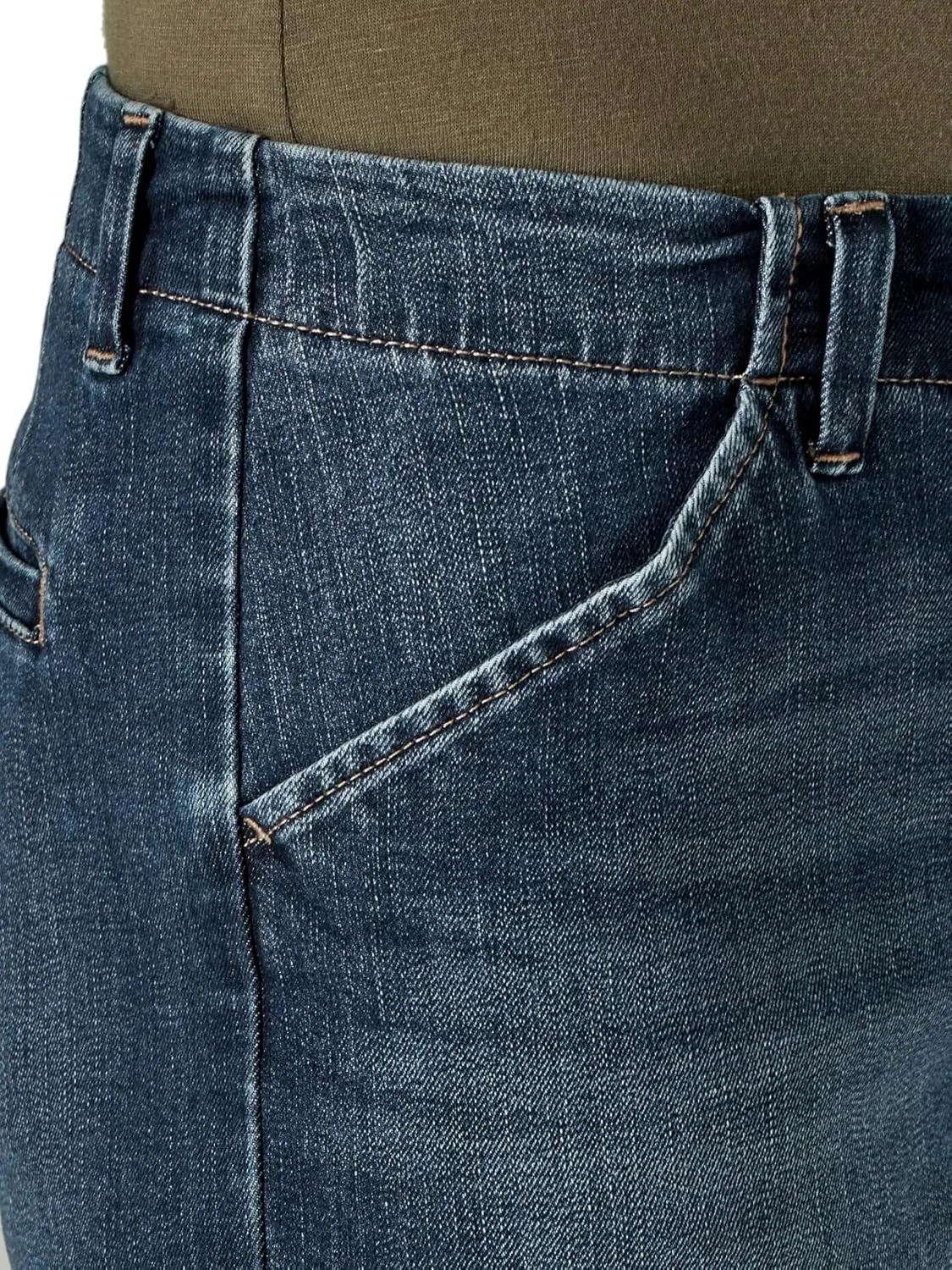 Lee Women's Legendary 5" Chino Short